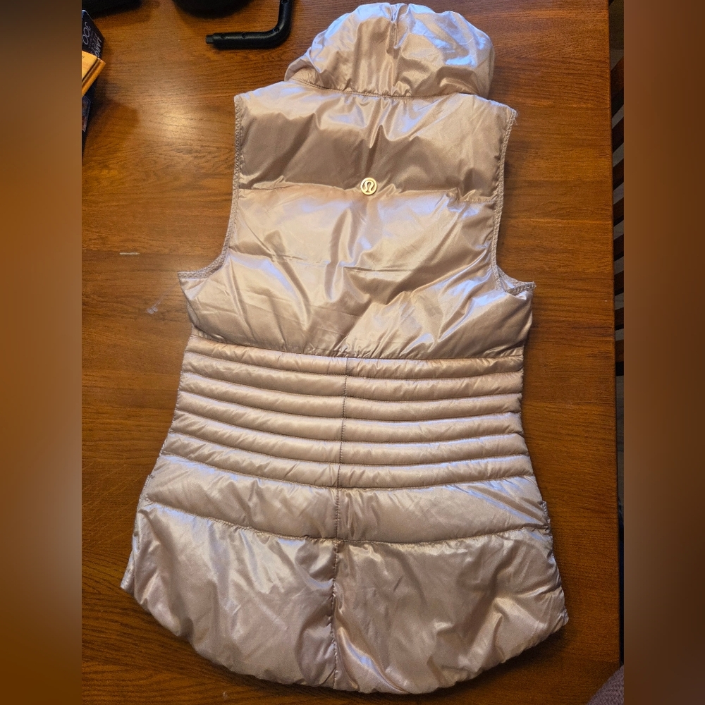 Lululemon Fluffin’ Awesome Vest – Rose Gold - Picture 8 of 10